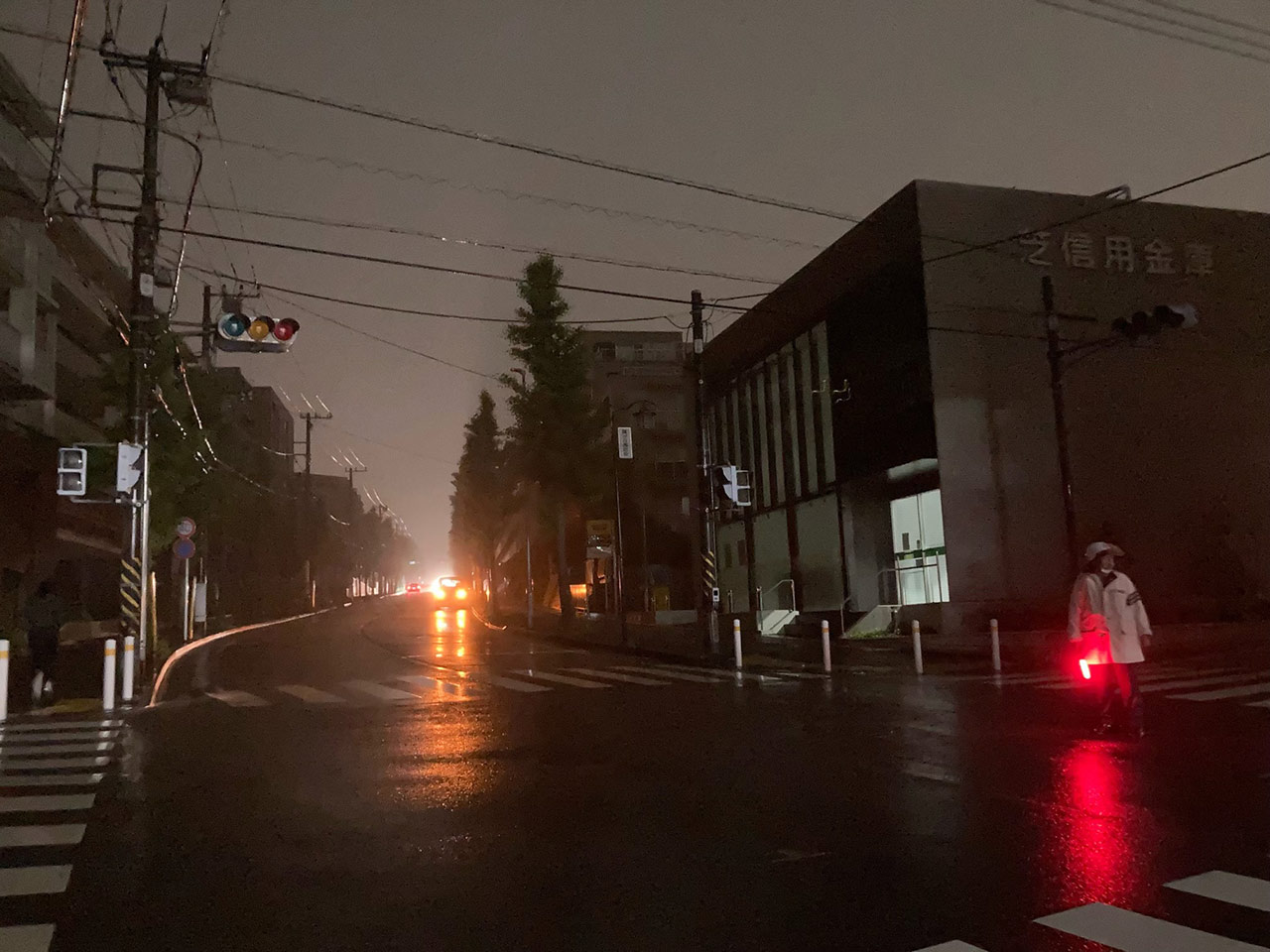 大阪の大規模停電での対応に学ぶ：病院や施設はどう備えるべきか？