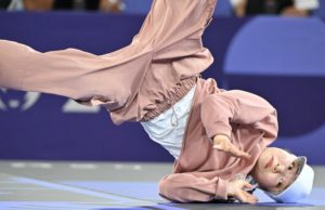 楽しいから踊る！湯浅亜実の笑顔に満ちた金メダル獲得の瞬間