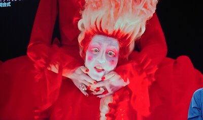 マリーアントワネットの生首を肯定する演出に軽蔑感…フランス開会式の真意は？