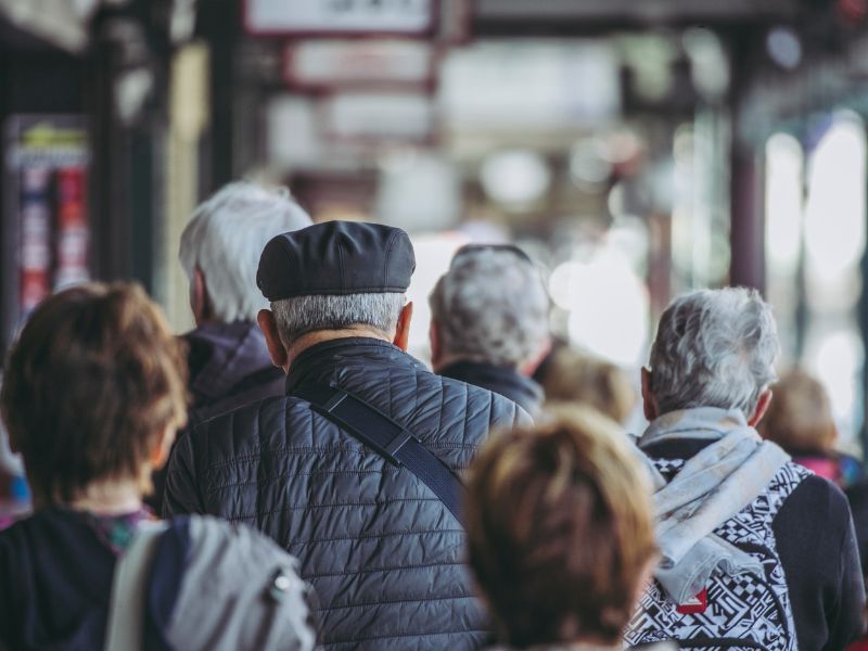 高齢化社会の象徴！100歳以上の高齢者が過去最多に達した理由とは