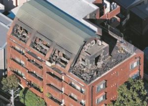 猪口邦子議員の自宅火災現場ルポ：壮絶な炎の跡と人々の悲しみ